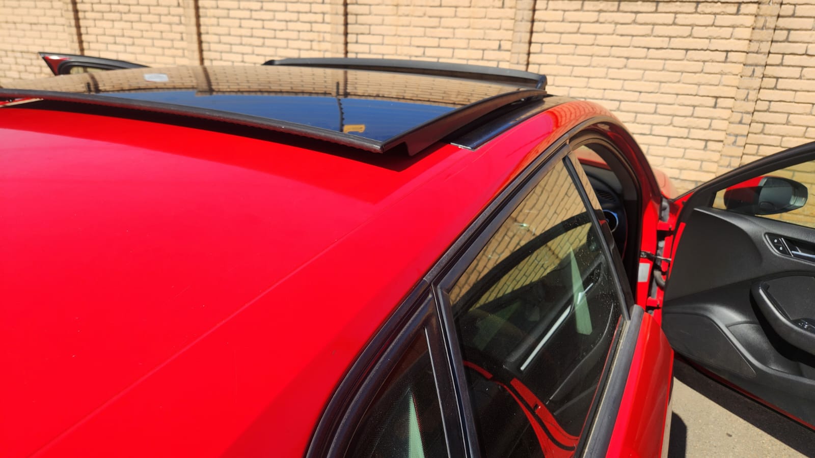 Repaired Panoramic Vehicle Sunroof by Sunroof Intelligence